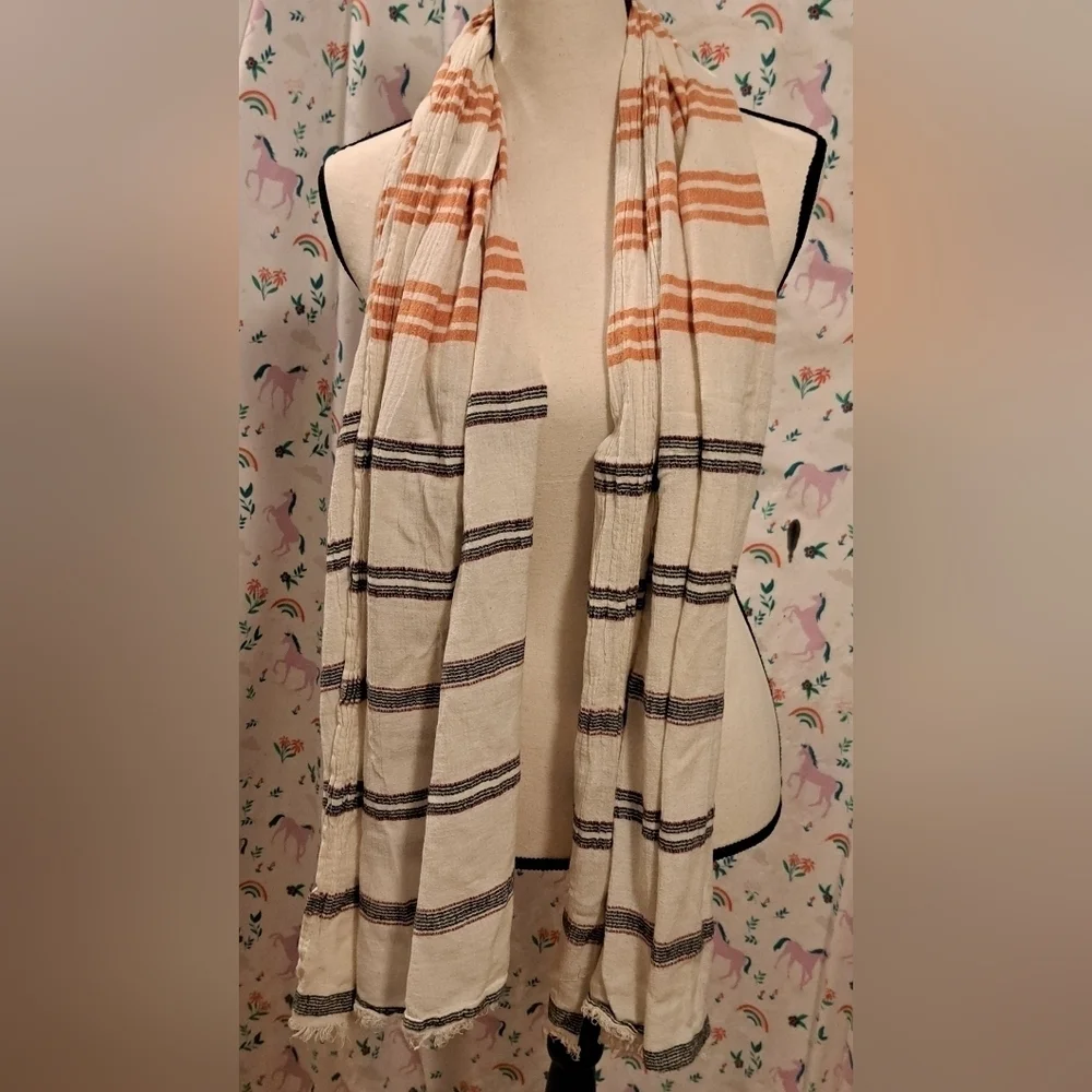Steve Madden beautiful 66×28